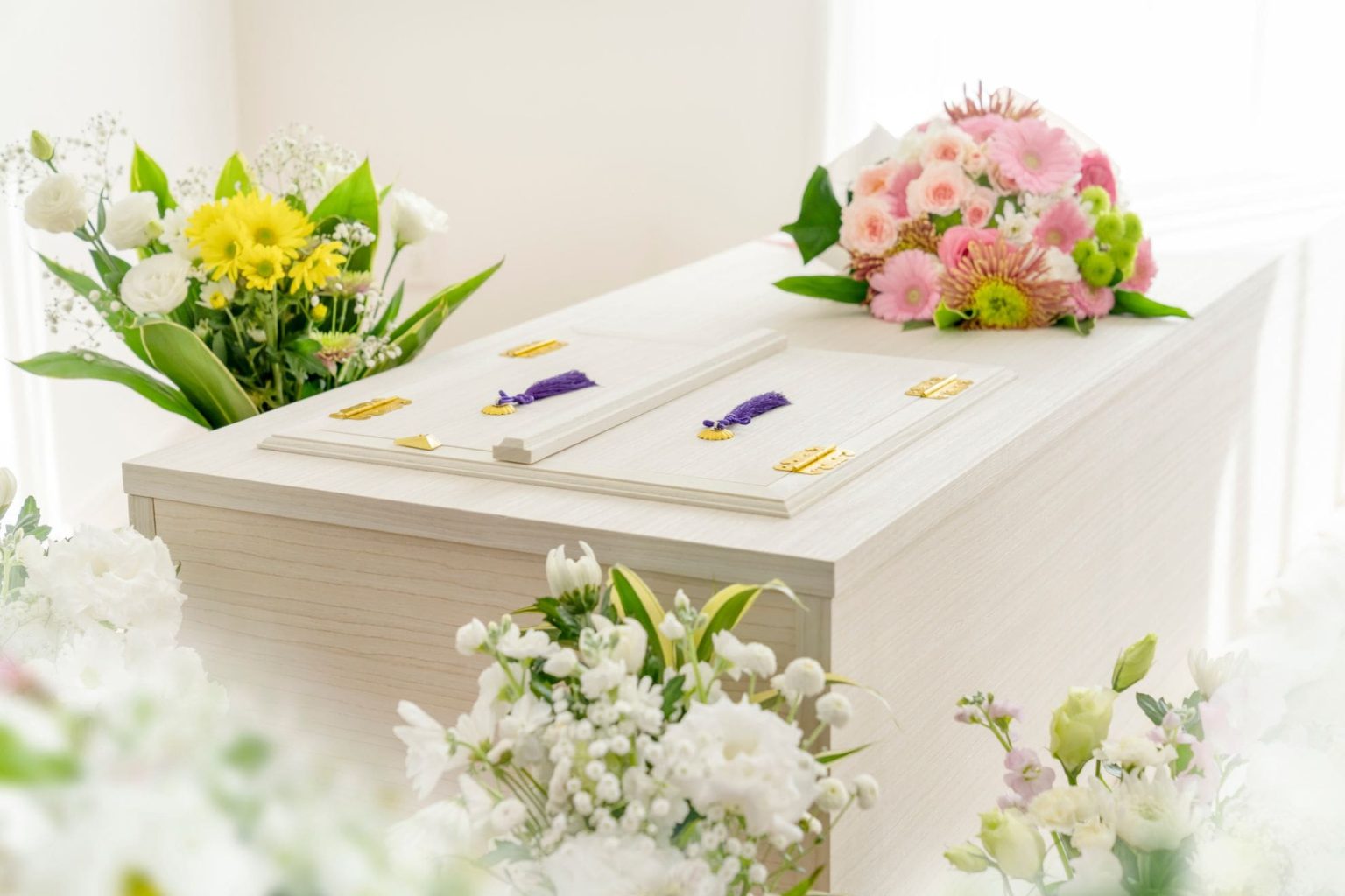 ペットの葬儀に香典は必要?香典の代わりのお供え物やマナーについて - COCOペットジャーナル